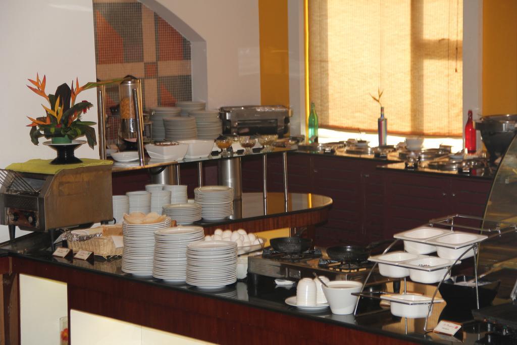 Hotel Atithi Pondicherry Exterior foto