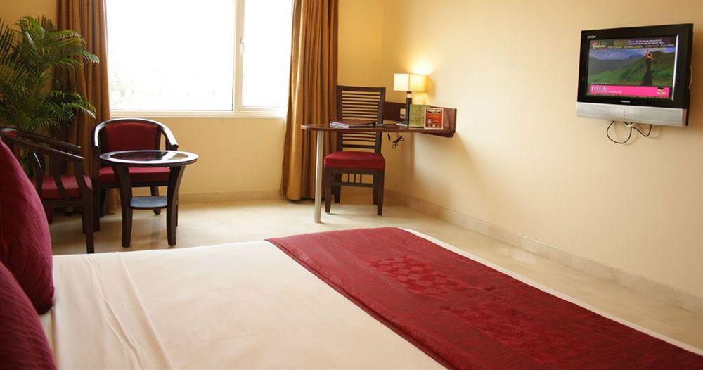 Hotel Atithi Pondicherry Exterior foto